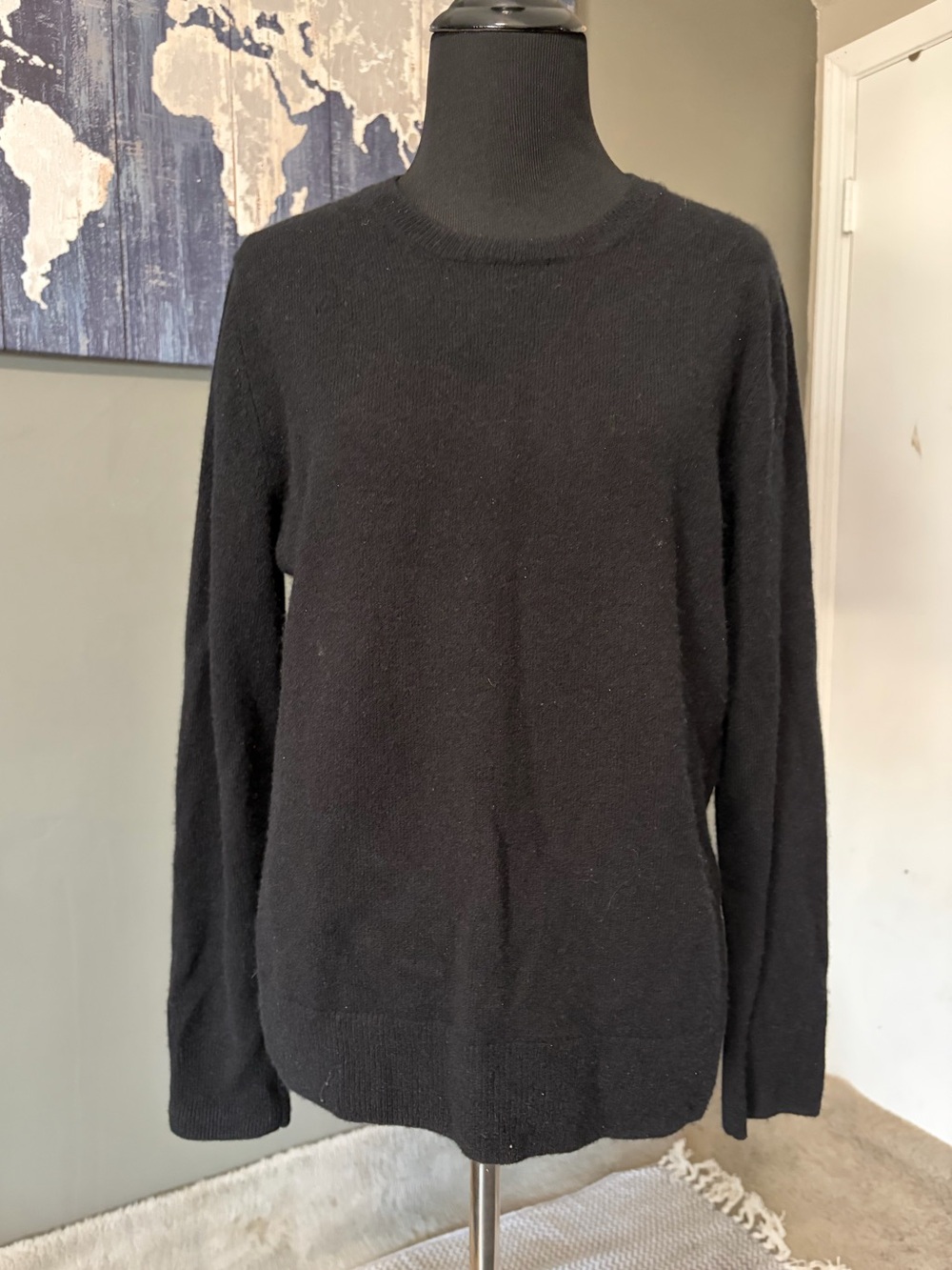 Quince Mongolian Cashmere Crewneck Sweater M Black 100% Cashmere